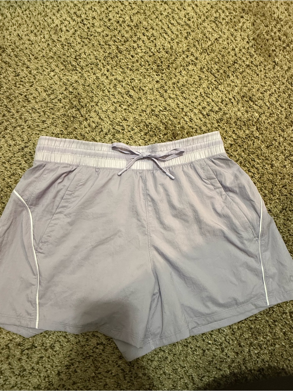 Alo Yoga Lilac Purple Running Shorts Side Pockets Estimated M